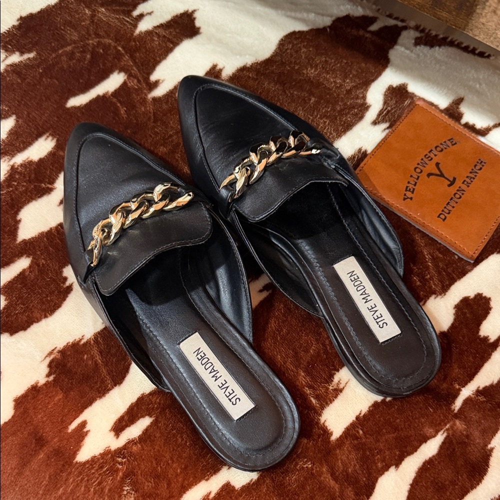 Steve Madden Black Leather Chain-Accent Slip-On Loafers
